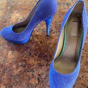 Rachel Roy 4"  Periwinkle Platform Pumps 6.5M